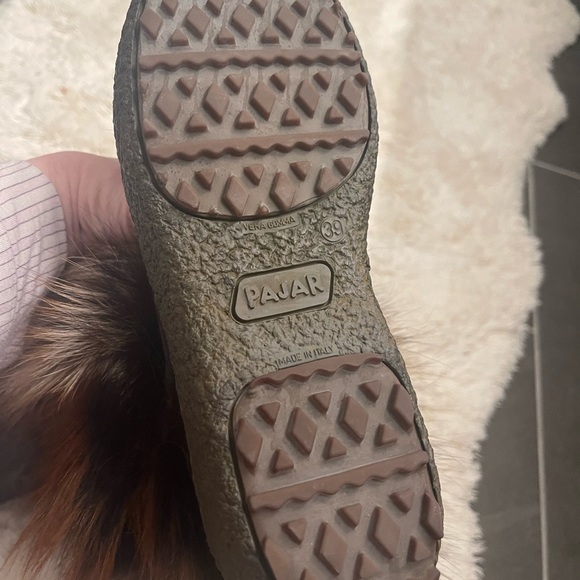 Pajar Brown and Camel colored Fox Fur size 39/9 barely worn - Picture 3 of 6